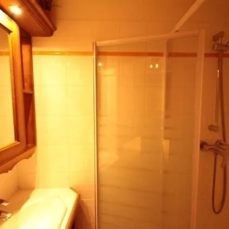 Beau 3 Pièces Avec 2 Salles De Bains - Piscine Et Garage - Fr-1-293-92 Appartamento Villard-sur-Doron